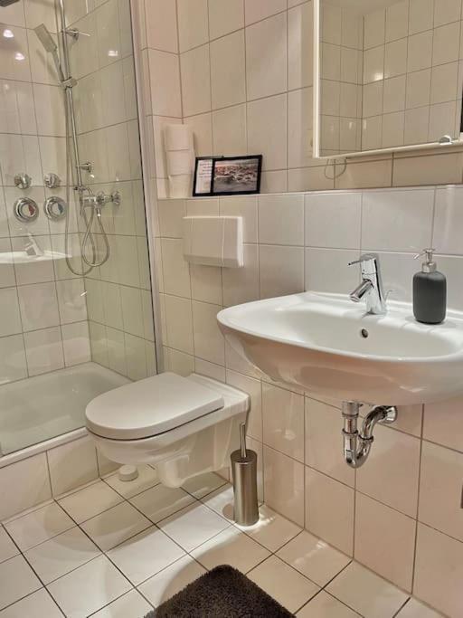 Gemuetliche Wohnung In Бад Хомбург фор дер Хьое Екстериор снимка